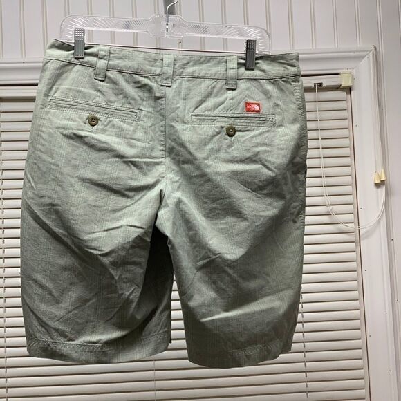 The North Face Walking/Hiking Shorts in Grayish/Green Size 10 - Picture 4 of 6